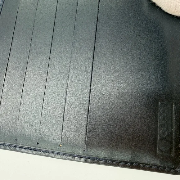 Gucci Gray GG Monogram Card Holder with Black Leather Trim and Gold Logo - Picture 8 of 9